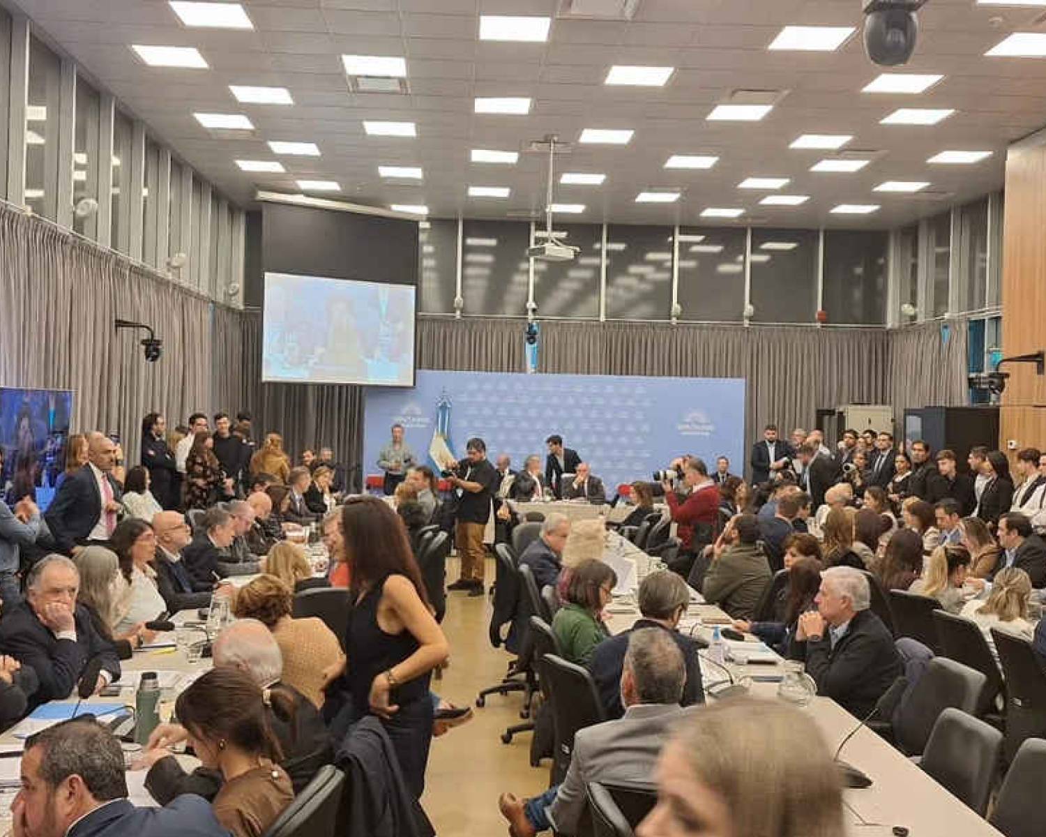 Polémica en Diputados por la Ley de Glaciares: piden excluir a Luis Lucero por su pasado ligado a mineras