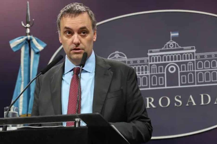 Caso Adorni: la Justicia allanó tres inmobiliarias que intervinieron en la compra de uno de sus inmuebles