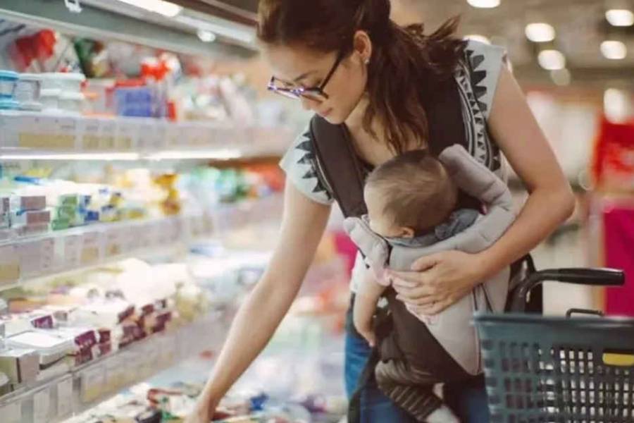 Canasta de crianza: según el INDEC, en marzo criar a un hijo superó los $500.000