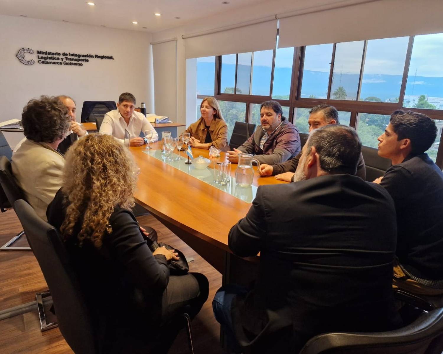 Evalúan subir un 40% el precio del boleto y cambios en los recorridos 