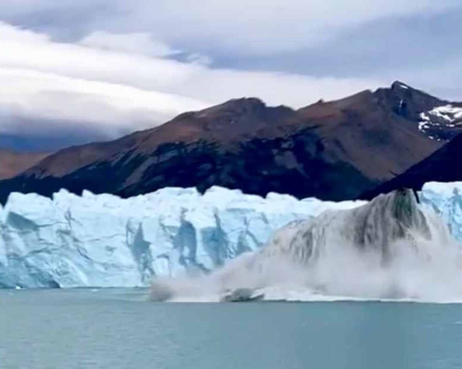 El Gobierno nacional promulgó la reforma de la Ley de Glaciares y delegó facultades de control a las provincias