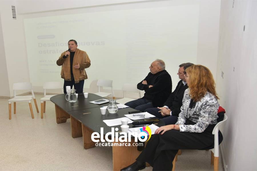 Fidel Sáenz expuso en Córdoba sobre el rol estratégico de la vivienda en el desarrollo económico y social