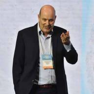 El nuevo paquete de desregulación: Federico Sturzenegger va por la libre navegación y la reforma inmobiliaria