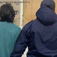 Caminaba con una puerta y dos ventanas y lo pescó la policía