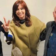 Cristina Kirchner despidió al Indio Solari con una frase de una de sus canciones: “Vivir solo cuesta vida”