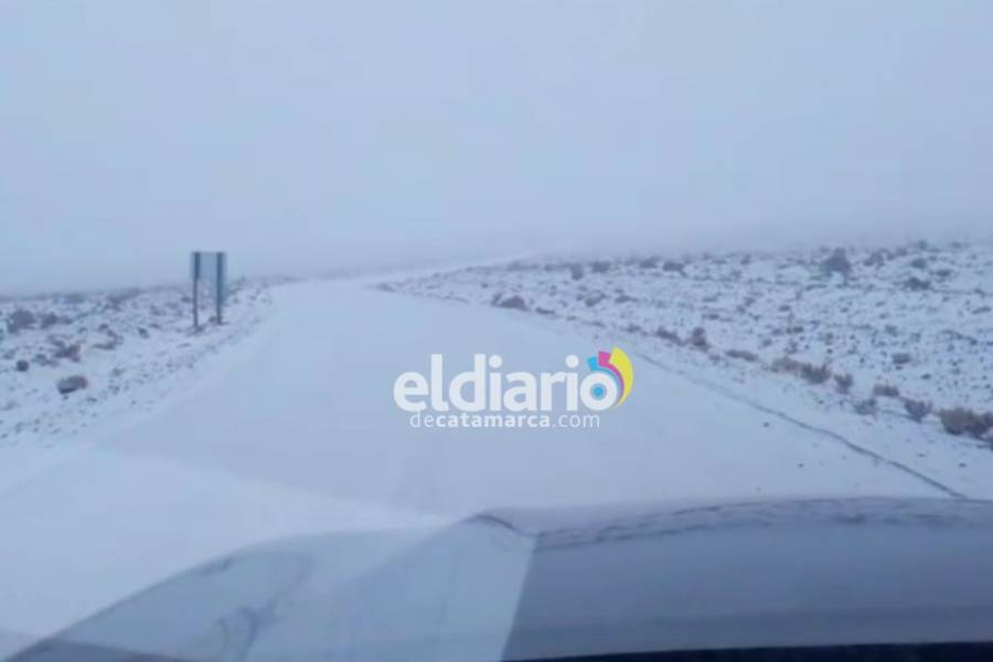 Las primeras nevadas del año tiñen de blanco al interior catamarqueño