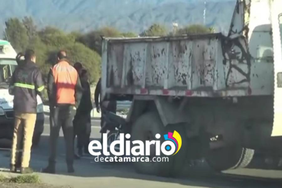 Motociclista murió tras impactar contra un camión de Vialidad Provincial