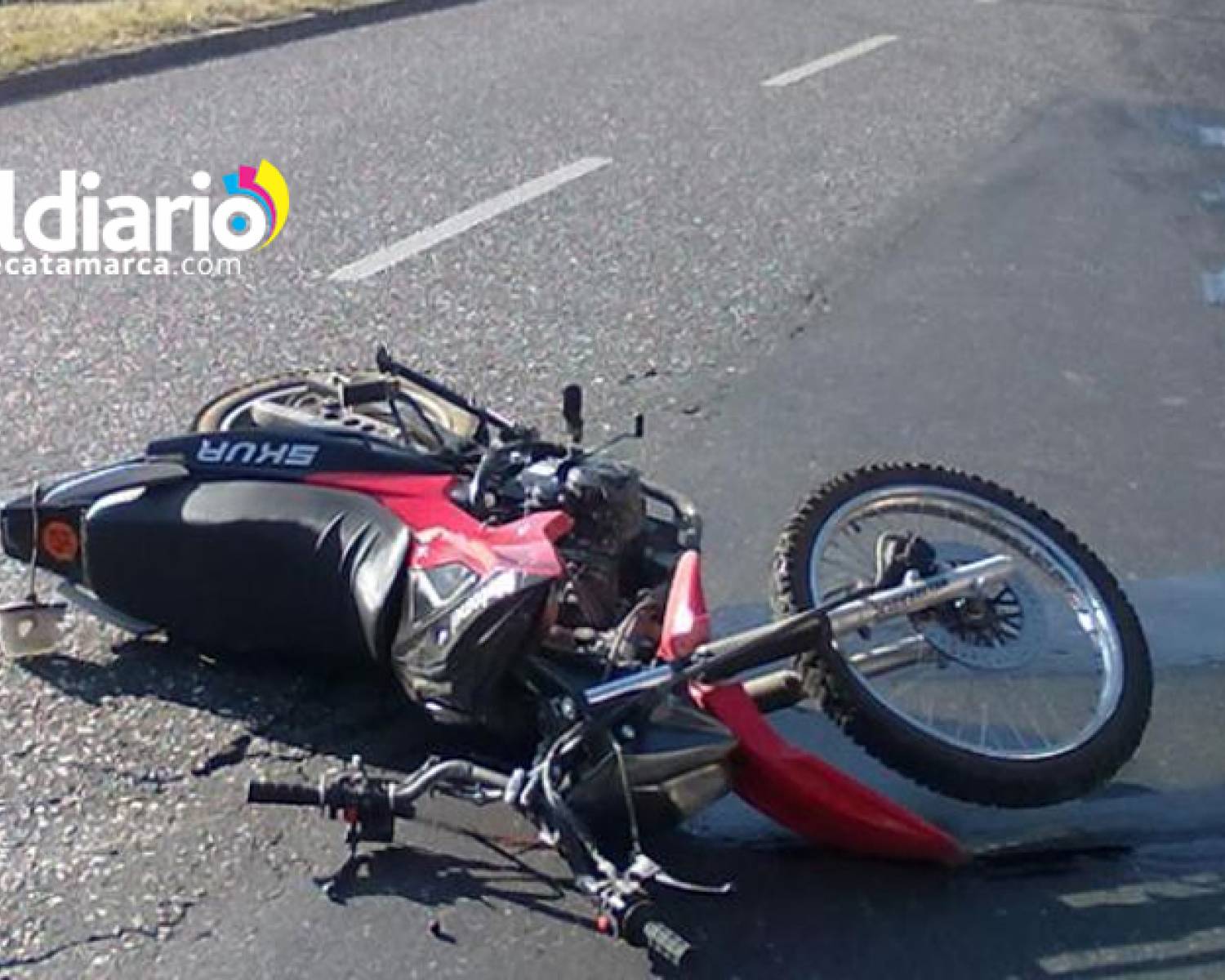 Madrugada trágica: murió un motociclista tras una violenta caída en Costanera Sur