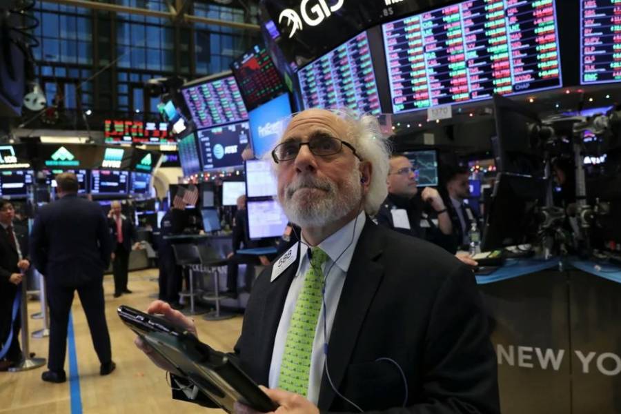 Wall Street: los activos argentinos caen y el riesgo país no logra quebrar los 400 puntos