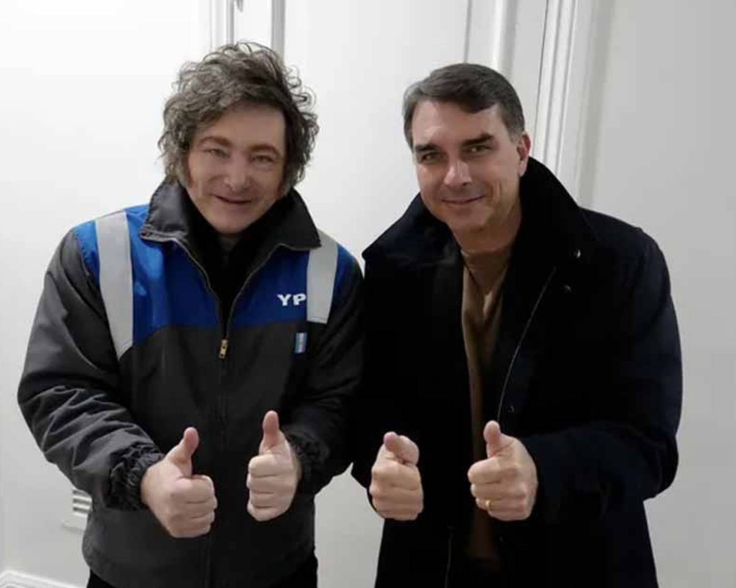 Javier Milei viaja este viernes a Brasil, apoyará a Flávio Bolsonaro y da inicio a su gira por Sudamérica
