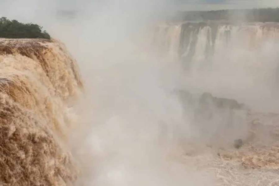 Cataratas del Iguazú: reabren Circuito Garganta del Diablo con protocolos por el incremento en el caudal
