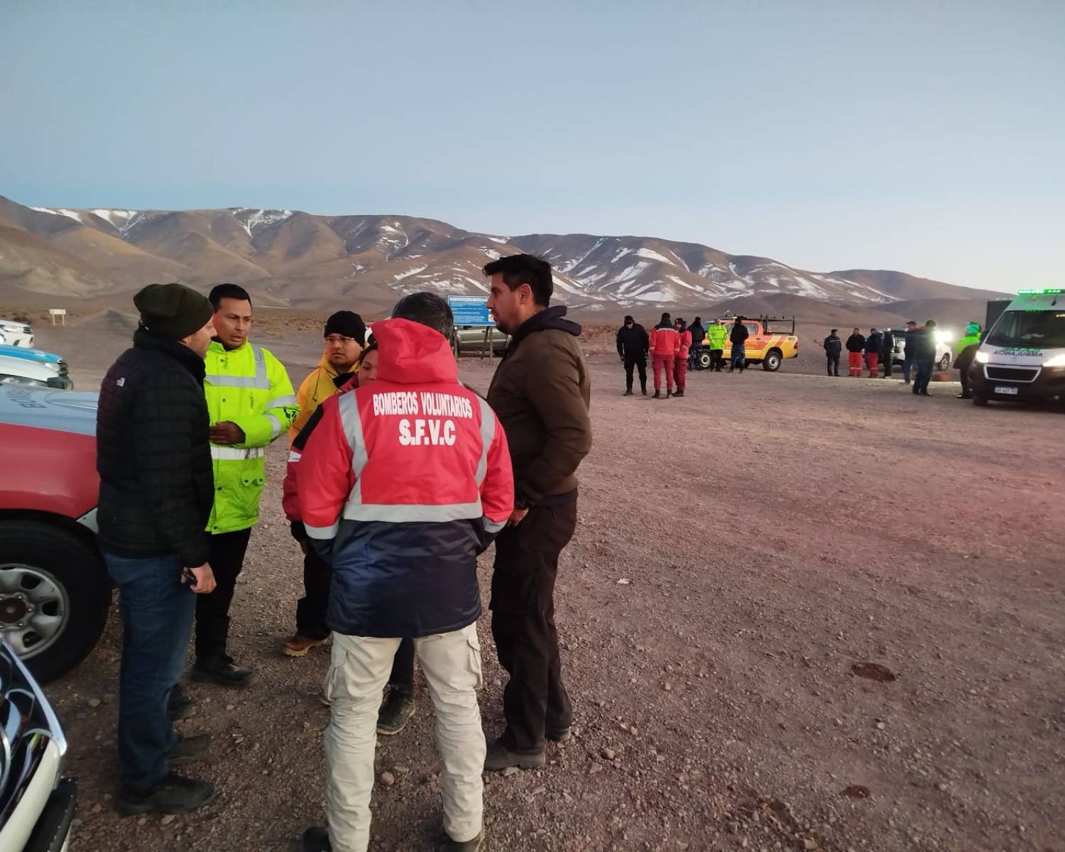 Rescataron a más de un centenar de turistas varados en la Cordillera