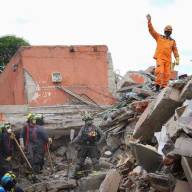El Gobierno enviará un avión Hércules con ayuda humanitaria y voluntarios del Ejército a Colombia