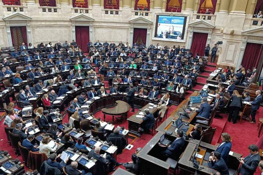 Con un temario ambicioso, el Gobierno juega sus fichas en Diputados y la oposición prepara un contragolpe