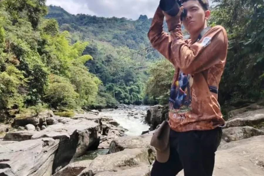 Tiene 14 años y creó un dispositivo que permite a personas sordas 