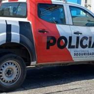 Aprehendieron a un hombre por colgarse del tendido eléctrico en la zona norte