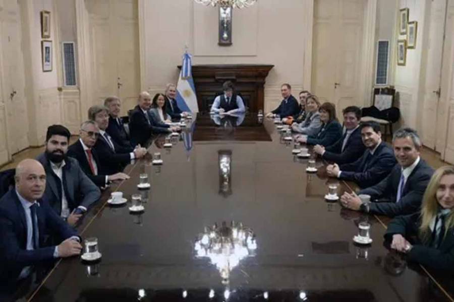 Tras los anuncios de Malvinas, Javier Milei encabeza este lunes una nueva reunión de Gabinete