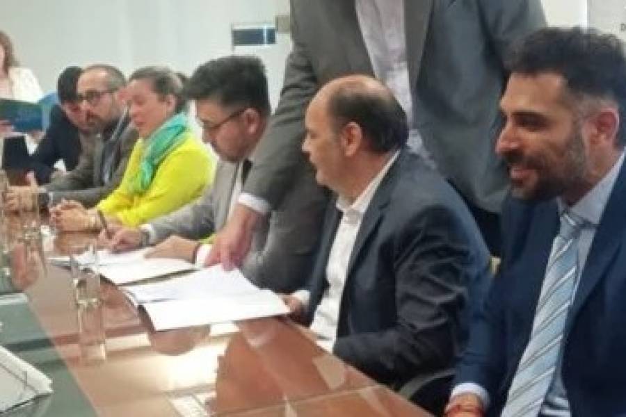 La Capital firmó convenios para capacitación de emprendedores