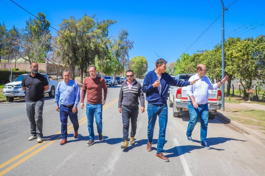 Pavimentación, escuelas y cultura: el Gobierno provincial concretó una intensa jornada de trabajo en Andalgalá