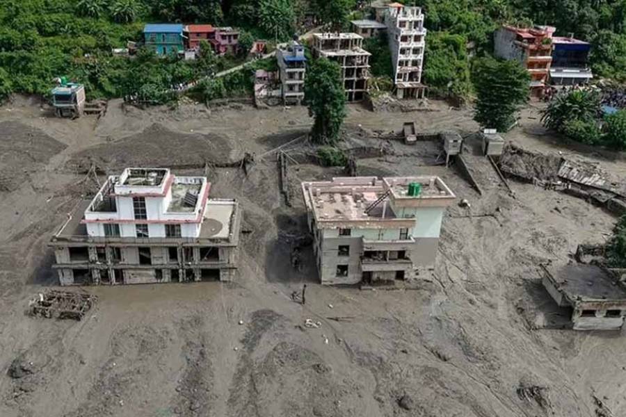 Ya ascienden a más de 1.450 los muertos y casi 5.800 los desaparecidos por la catástrofe de Nepal