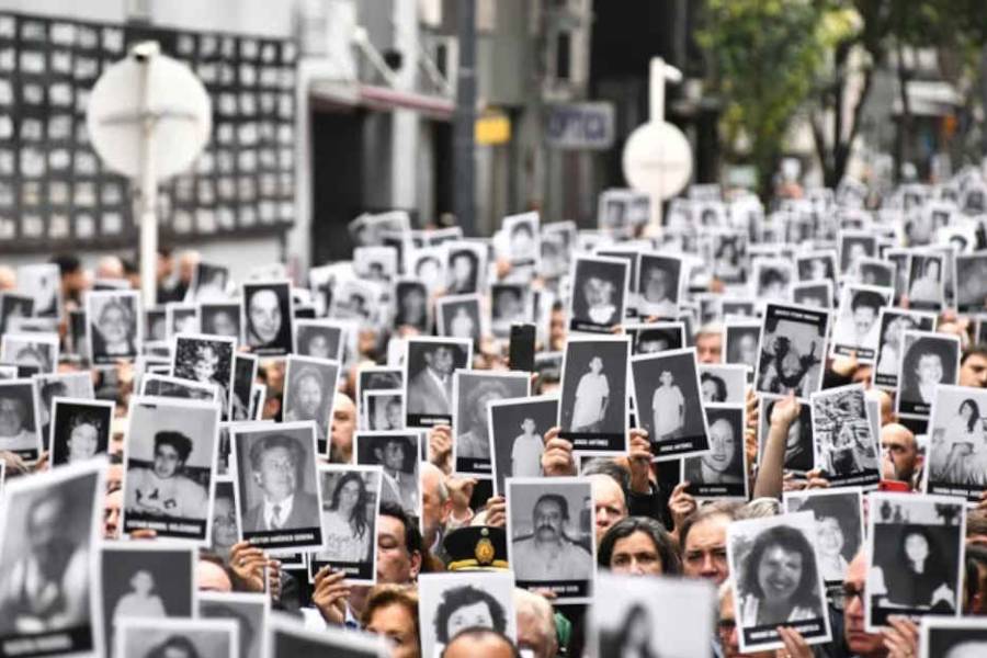 Procesaron a 7 iraníes y un libanés por el atentado a la sede de la AMIA