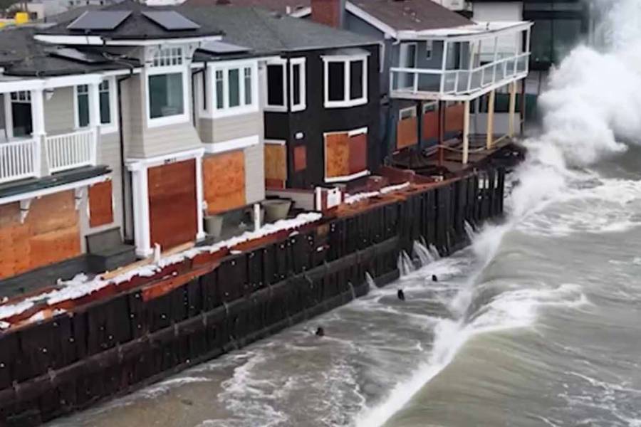 La tormenta Rachel golpeó California con olas gigantes, viviendas dañadas y evacuaciones