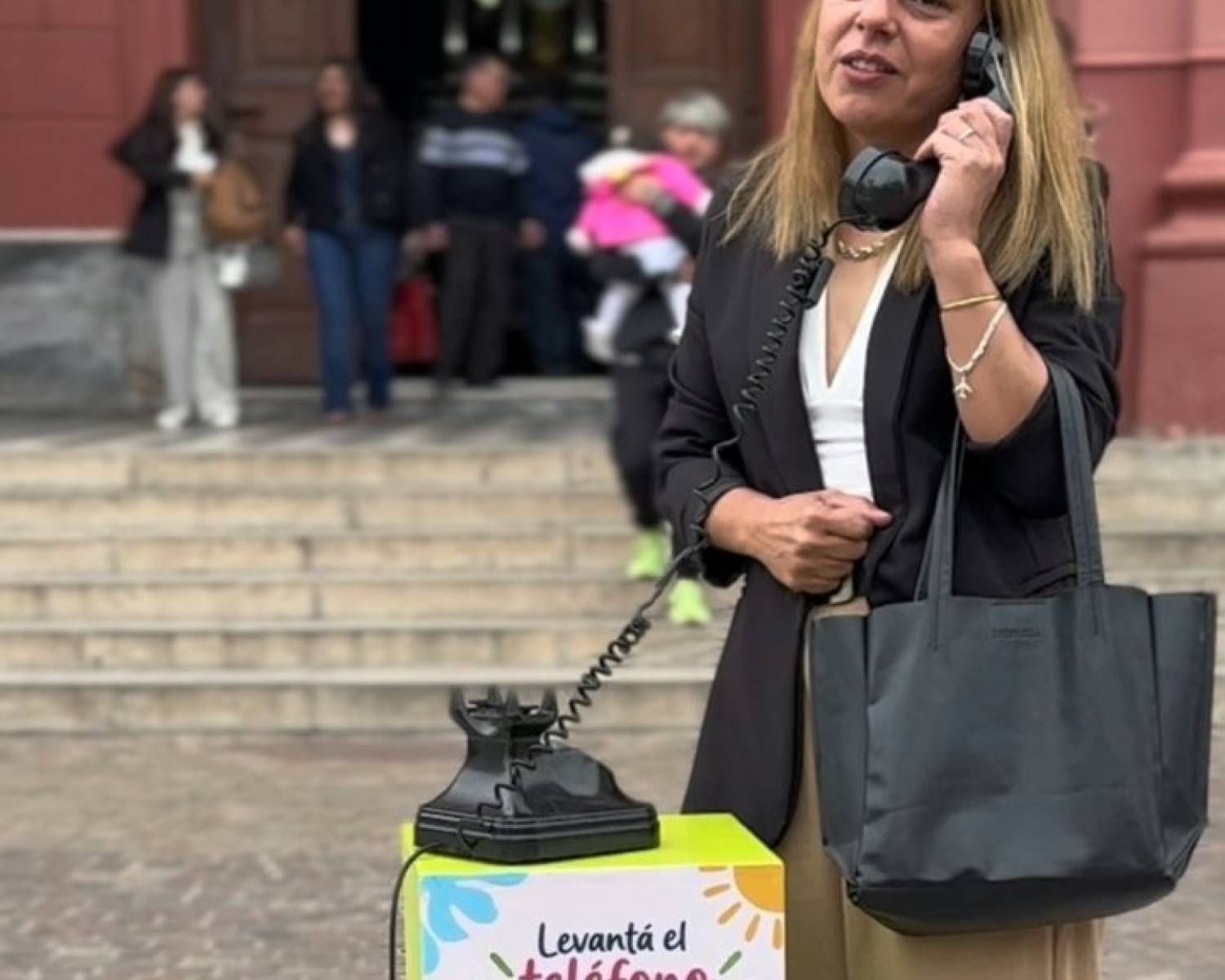 El saludo de la gente para Mamá