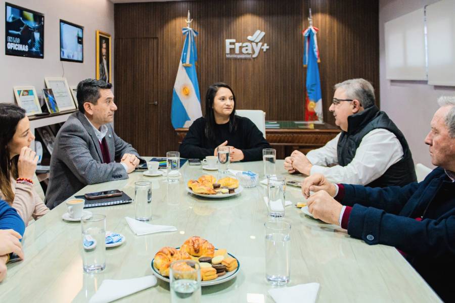 Raúl se reunió con la intendenta Alejandra Benavidez para analizar obra en Fray Mamerto Esquiú