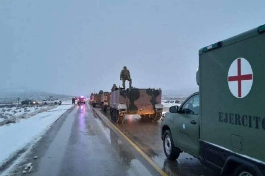 Temporal de nieve en la Patagonia: así trabaja el Ejército Argentino en las evacuaciones