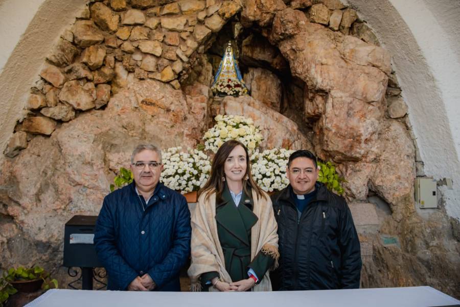La vicepresidenta de la Nación visitó la Gruta de la Virgen del Valle