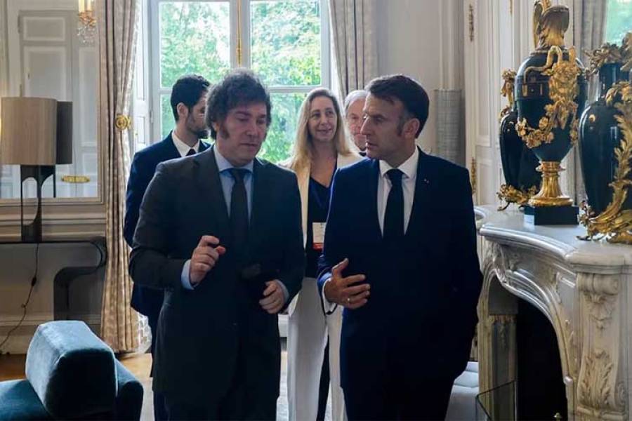 El Gobierno reveló que Milei y Macron hablaron del “desafortunado” mensaje de Villarruel sobre Francia y se reavivó la tensión interna