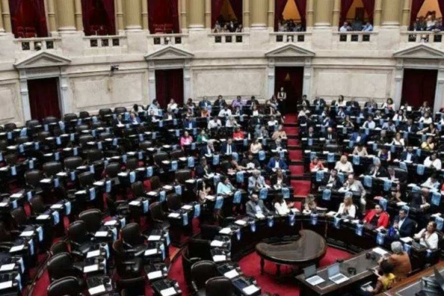 Diputados de La Libertad Avanza y el PRO buscan declarar la educación como 