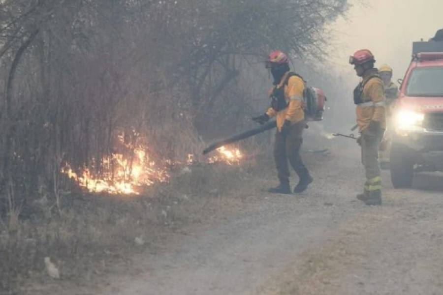 Incendios en Córdoba: controlan el fuego en la zona de La Mezquita, pero nace un nuevo frente