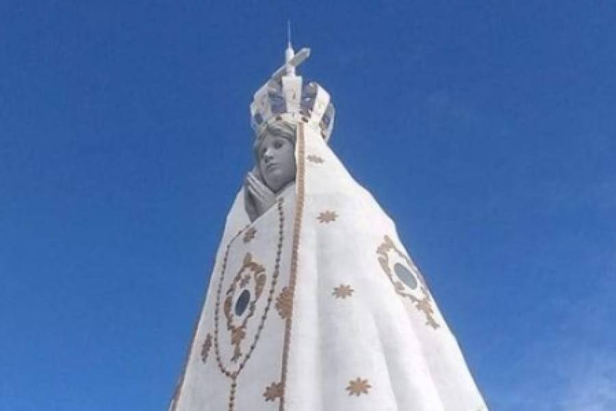 Un monumento a la Virgen del Valle que genera polémica