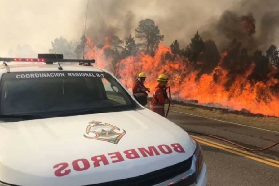 Incendios en Córdoba: Buenos Aires envía helicópteros, vehículos y personal para combatir el fuego