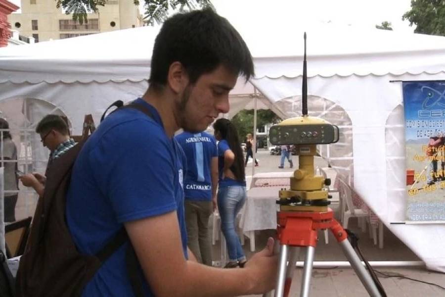 Estudiantes de Agrimensura de Argentina y Chile se reúnen en Catamarca