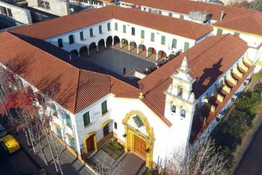 Escándalo en el Colegio Agustiniano de San Martín: un alumno vendía fotos de sus compañeras desnudas modificadas con IA