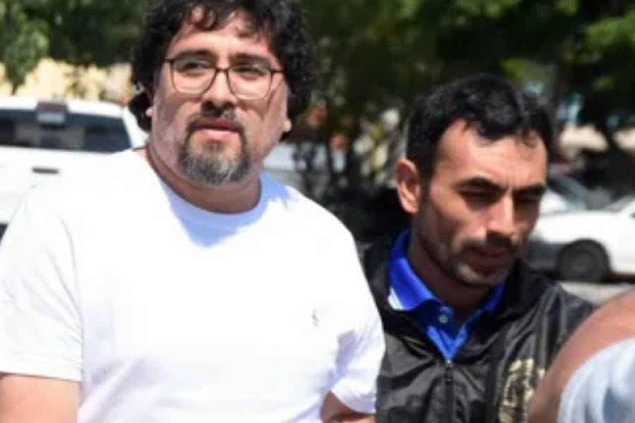 Tras orden de detención el ex funcionario Diego Molina se entregó a la Justicia 