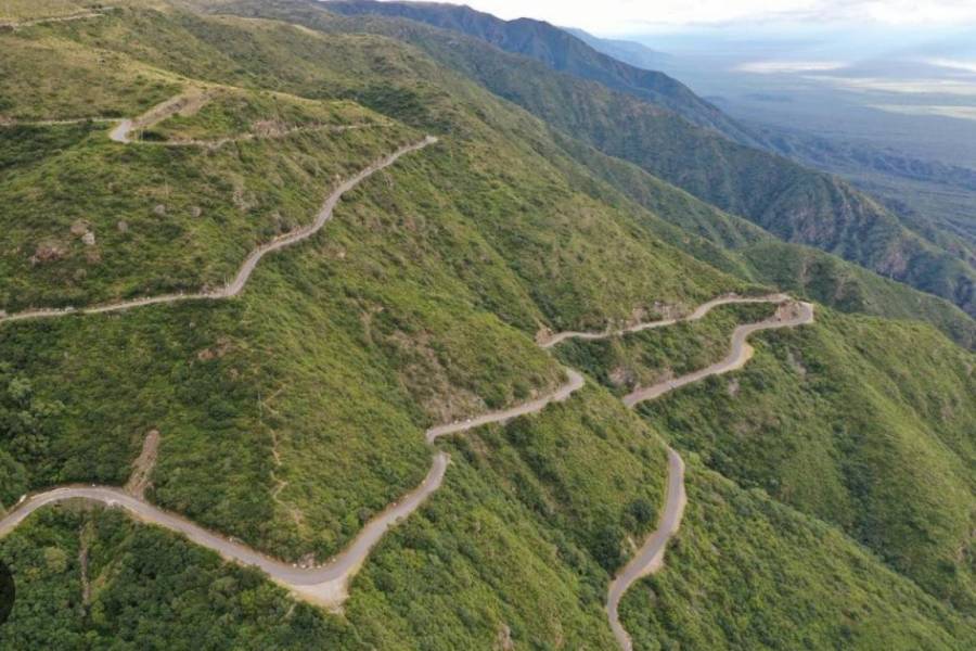 Varios heridos tras precipitarse al vacío en la Cuesta del Portezuelo