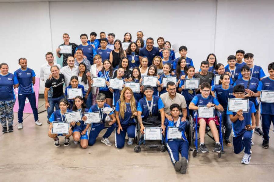 Orgullo catamarqueño: Deportistas premiados por su destacada actuación en los Juegos Evita 2024