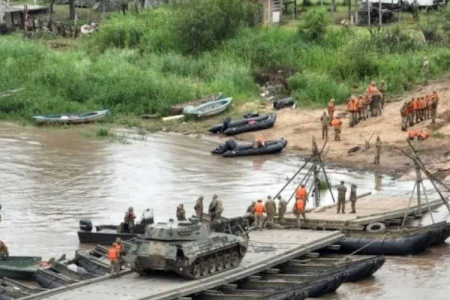 Santa Fe: buscan a un soldado que cayó al río Paraná durante un ejercicio militar