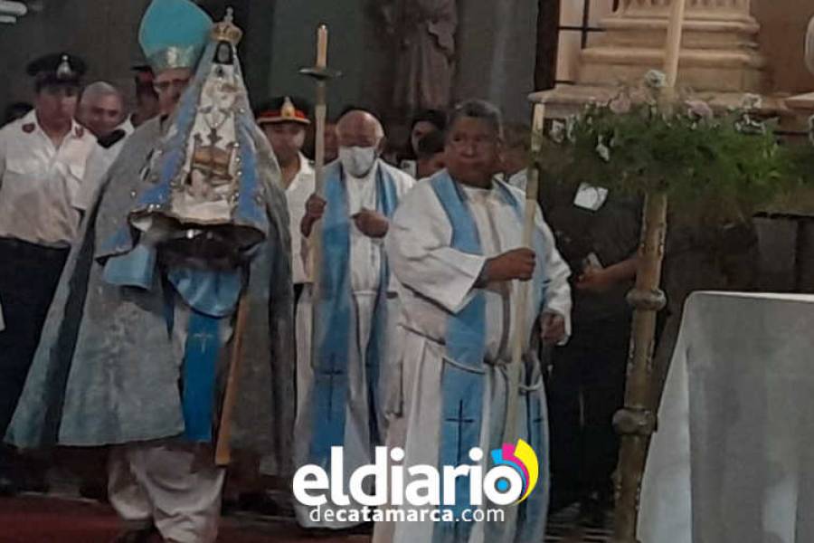 Con la tradicional bajada de La Morena del Valle se iniciaron las festividades en su honor