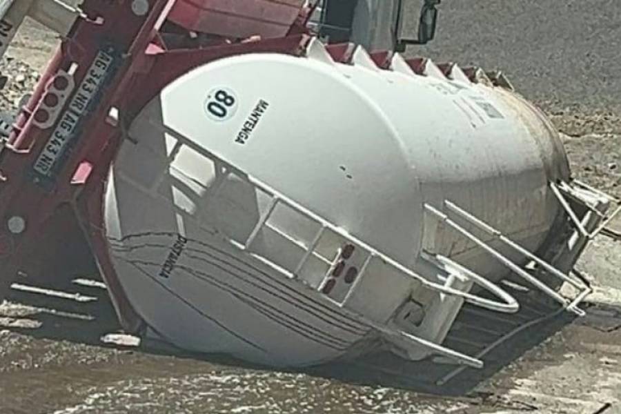 Un camión de la minera ZIJIN LIEX volcó derramando la carga en plena Cordillera