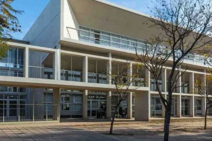 Córdoba: intoxicación masiva en la Facultad Arquitectura